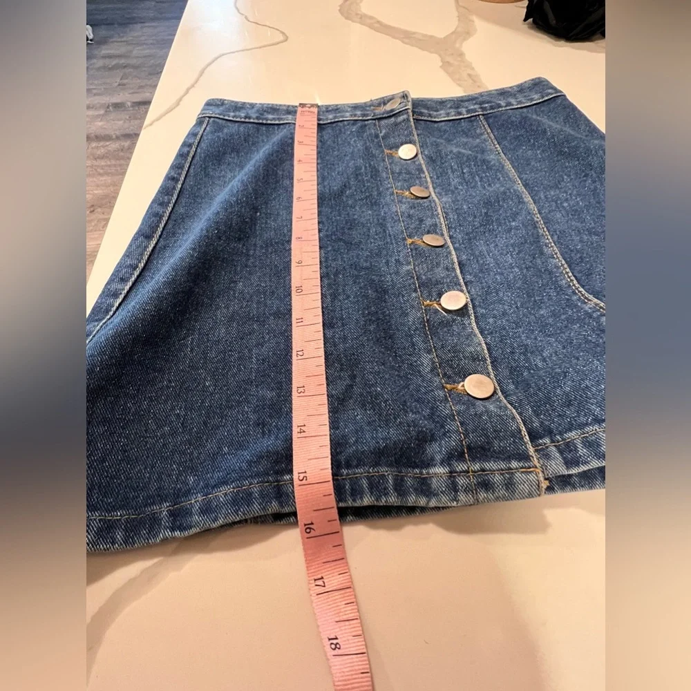 Vintage 90s E.P.I. Jean skirt with button down details size Medium(8) - Picture 9 of 12